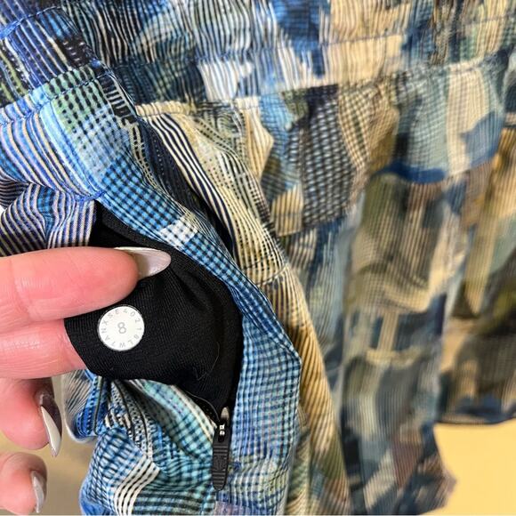 Lululemon Choose A Side Short *3" Sun Dazed Multi Blue / Black Night Size 8 - Picture 8 of 8